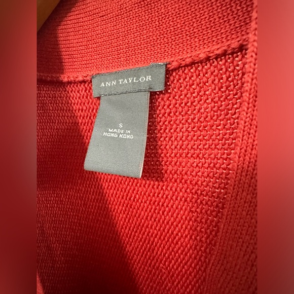 Ann Taylor peach crop cardigan. Size small. - Picture 3 of 6